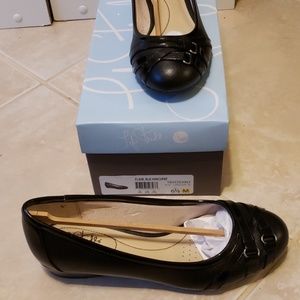 NIB Life Stride Black Flats.